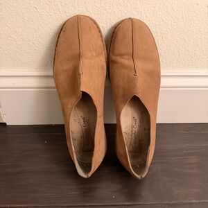 Coldwater creek women’s brown nubuck slip on flats comfort casual shoe